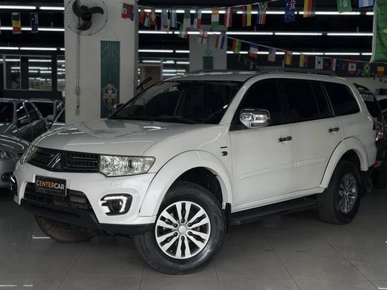 MITSUBISHI PAJERO 3.5 HPE 4X4 7 LUGARES V6 24V FLEX 4P AUTOMÁTICO MITSUBISHI PAJERO 3.5 HPE 4X4 7 LUGARES V6 24V FLEX 4P AUTOMÁTICO